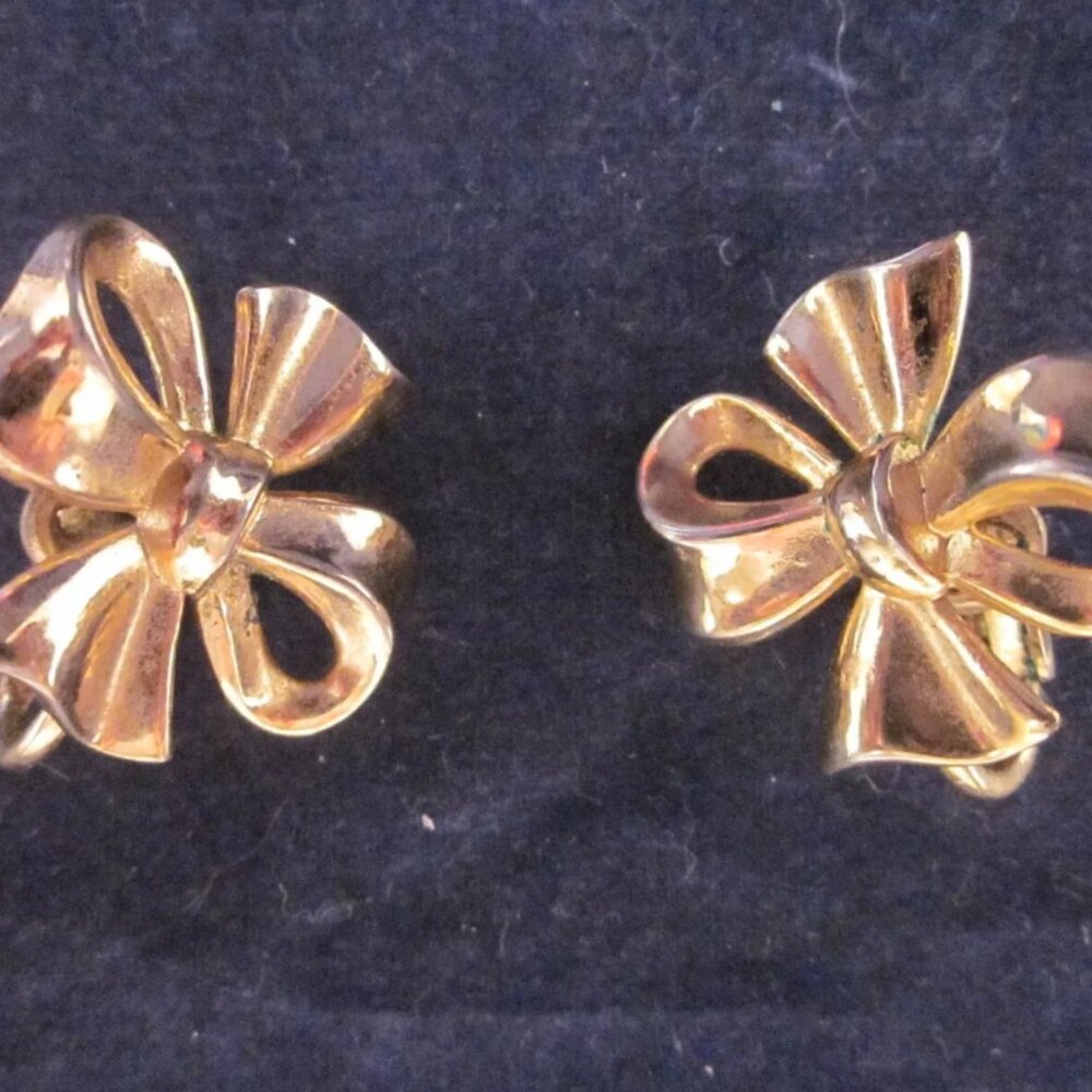 Trifari BowTie Earrings